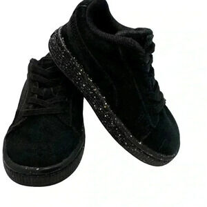 Puma black suede baby sneakers. Size 6C excellent condition